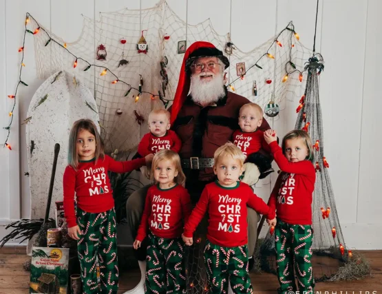 Papa Noel in Louisiana with the kids